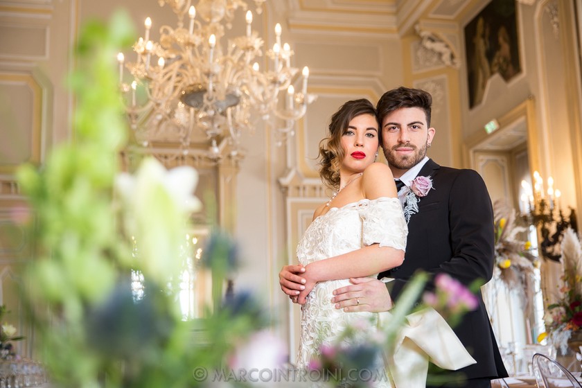 Location : @villeponti Photography :@viviananocerafotografie Flower designer :@marcointroinifd @gardenia67 Make-up artist: @myamolab Hairstylist: @mylab_hair_varese Catering :@legourmetditondini Bride dress: @atelier_daniela_calvi  Jewels : @gioielleriamicheletti 